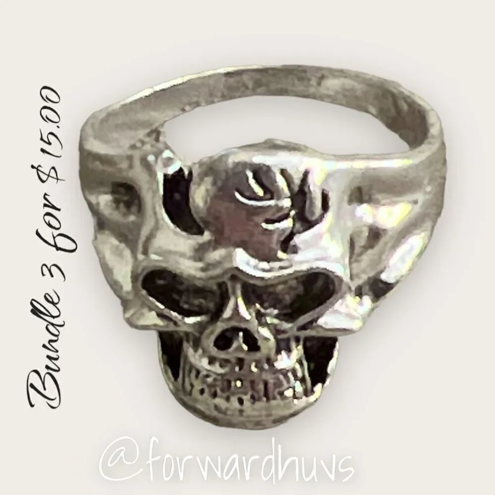 Bundle Sale 3 for $15 | Silver Tone Skull Ring Size 10